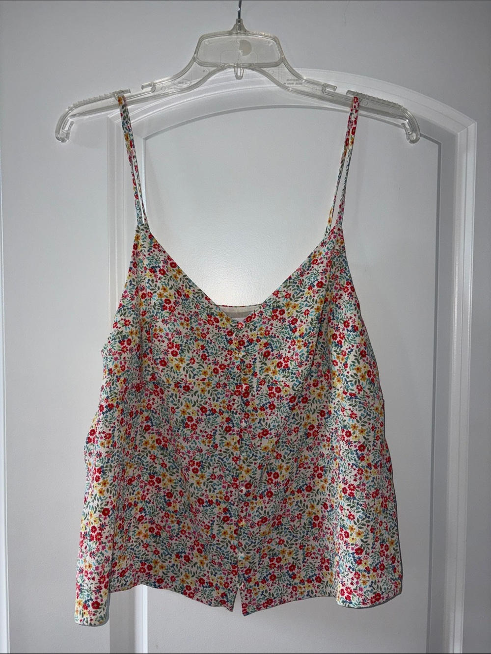 BB Dakota Floral Spaghetti-Strap Camisole - White with Red & Pink Flowers